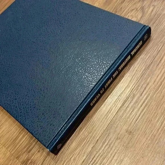 GM Collectors Book - Picture 8 of 8